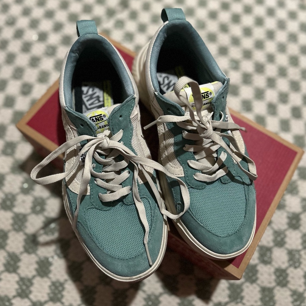 Vans Neos VR3
